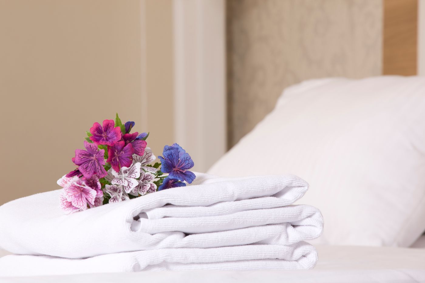Handuk dan bathroom linen hotel